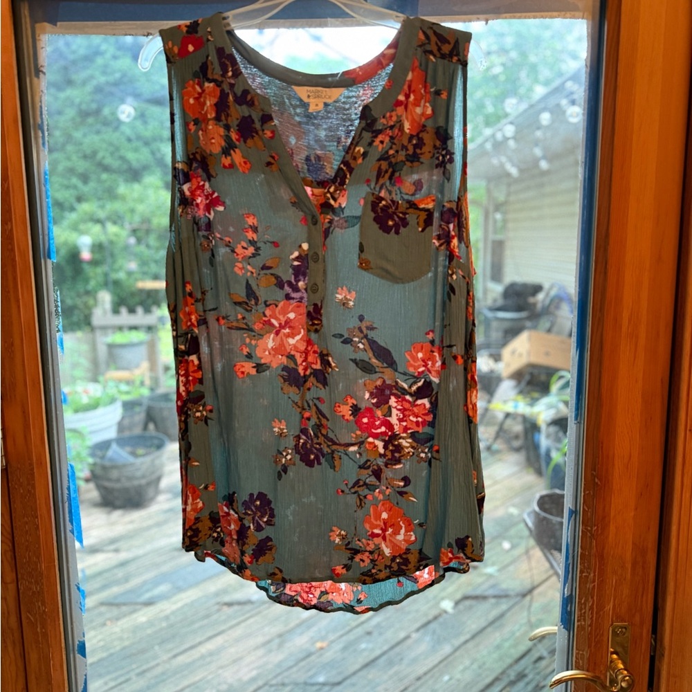 Market & Spruce Floral Sleeveless Tank Top